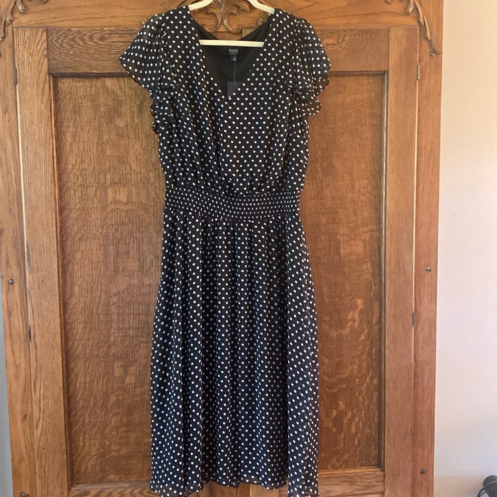 MSK 1x flutter sleeve dress
